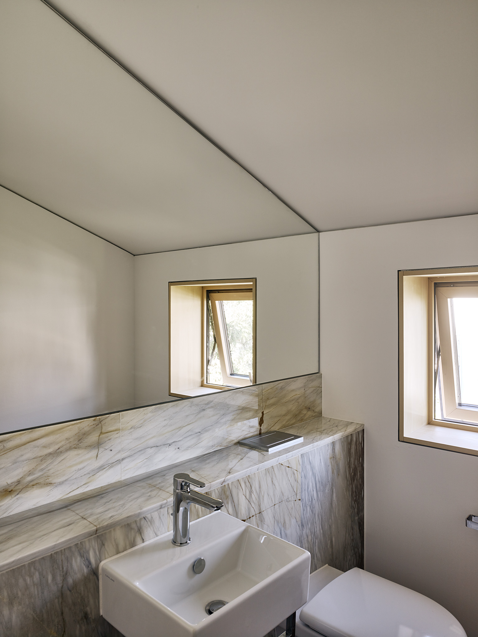 E16604 Alpa 058654 SCREEN